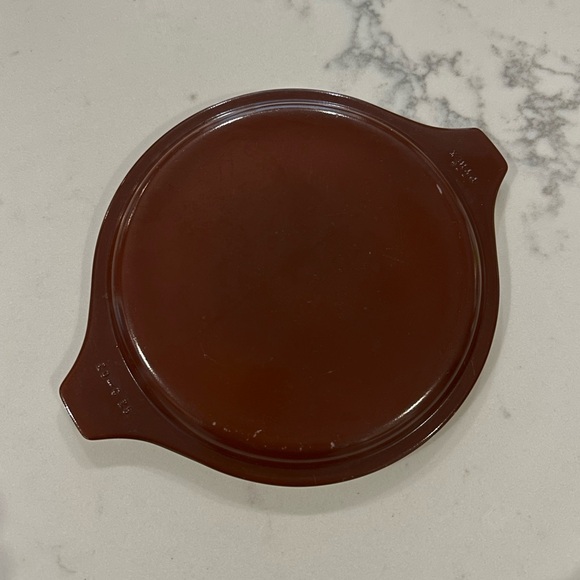 Brown PYREX lid for round dish - Picture 1 of 12
